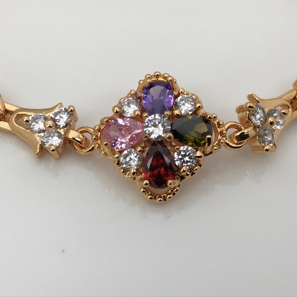 Women Bracelet Fancy Gold Tone Cuff Metal Bracelet - Picture 2 of 8